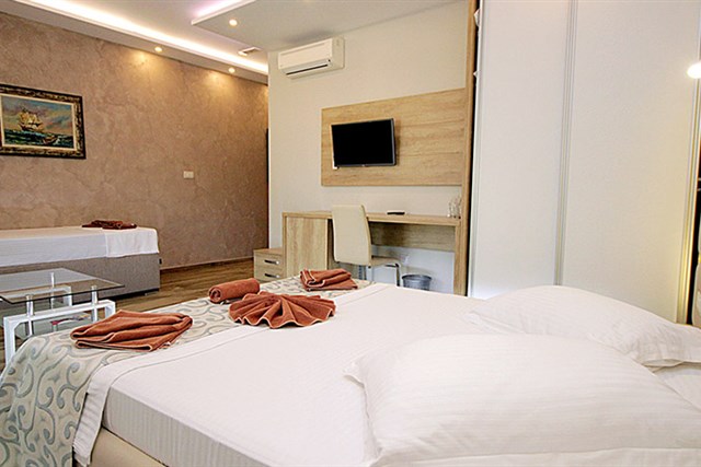 Hotel BUTUA RESIDENCE - izba - 3+0 Standard