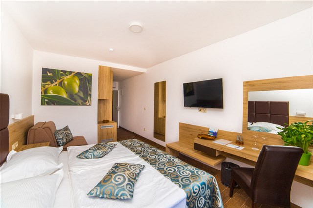 Hotel ANTONIJA - Dotované pobyty 50+ - izba - 2(+1) BM-SW - OLIVA