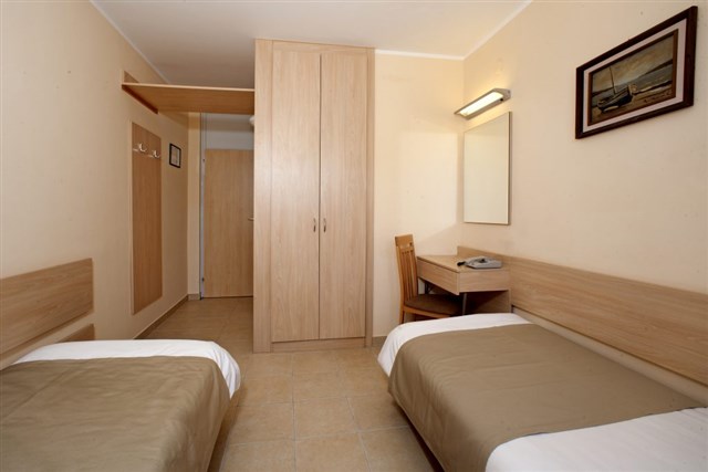 Hotel DELFIN PLAVA LAGUNA - izba - 2(+1) BM / 14 m2