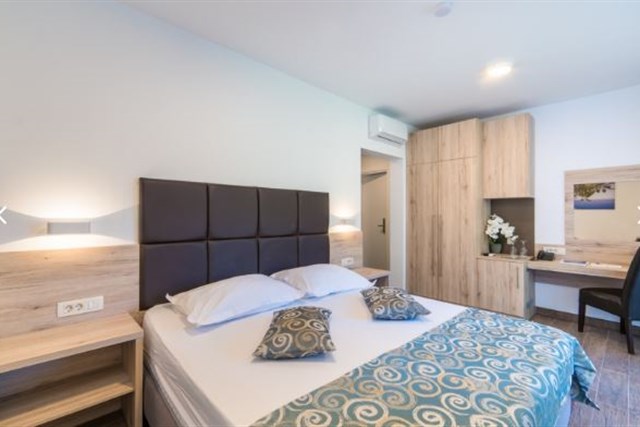 Hotel ANTONIJA - Dotované pobyty 50+ - izba - 3(+0) B - OLIVA