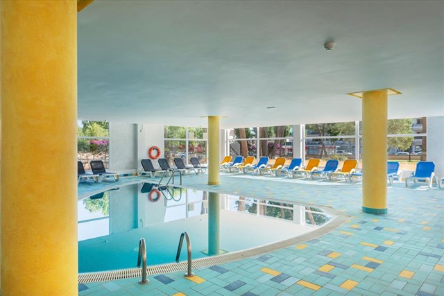 Aparthotel CAN PICAFORT PALACE - vnitřní bazén
