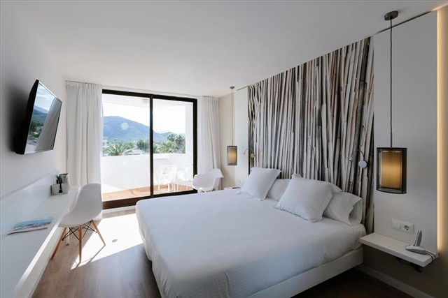 Hotel ALUASOUL ALCUDIA BAY 16+ - dvoulůžkový pokoj superior výhled bazén