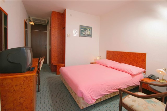 Hotel MEDENA - Dotované pobyty 50+ - izba - 2(+0) B PROMO-3