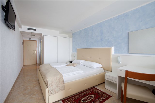 Hotel MIMOSA / LIDO PALACE - izba - 2(+2) BM