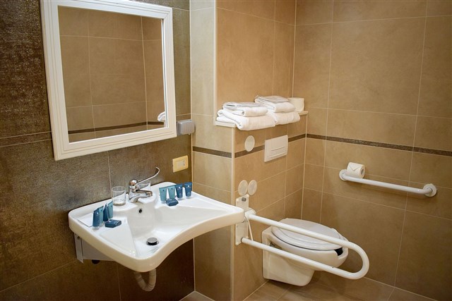 Hotel WYNDHAM GRAND Resort - bezbariérová izba - 2(+0) Standard