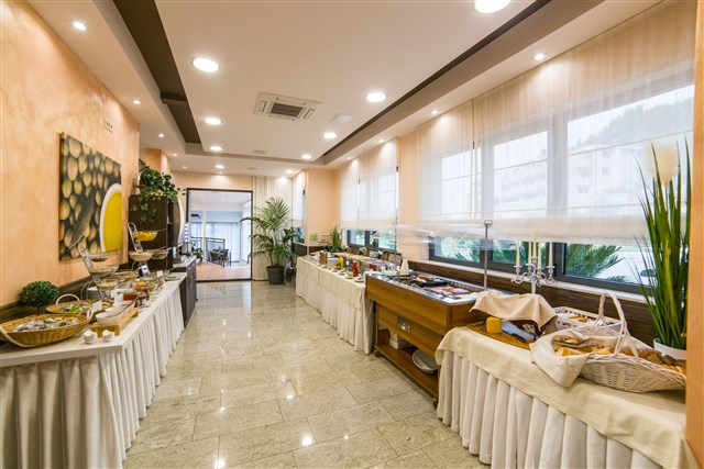 Hotel ANTONIJA - Dotované pobyty 50+ - Holiday Resort ANTONIJA, OLIVA, TRITON, Drvenik