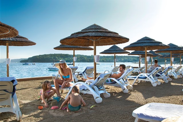 VALAMAR TAMARIS RESORT - Villas - Valamar Tamaris Resort, Poreč, Chorvátsko - pláž