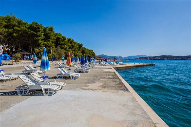 Hotel MEDENA - Hotel MEDENA, Trogir - Seget Donji - pláž